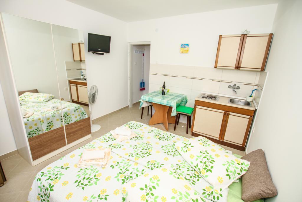 Sendi Apartamento Poreč Exterior foto